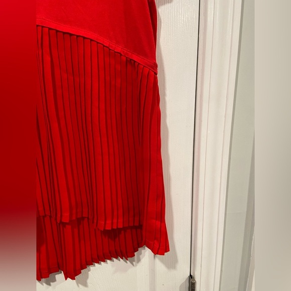 NWT Limited Size XL Red Short Sleeve V Neck Pleated Hem Flowy Tunic Stretch Top - Picture 4 of 13